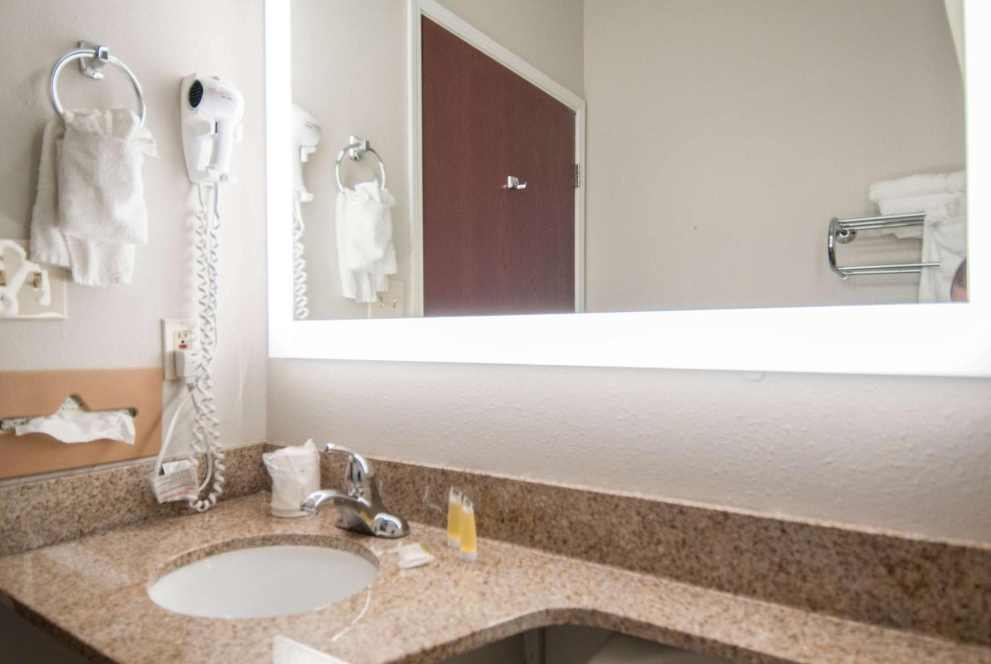 Microtel Inn And Suites Lafayette Dış mekan fotoğraf
